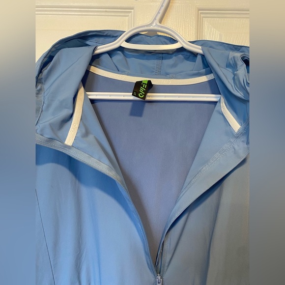 Like New! Push FWD Women’s Aviate Windbreaker Jacket Size XL - Picture 4 of 12